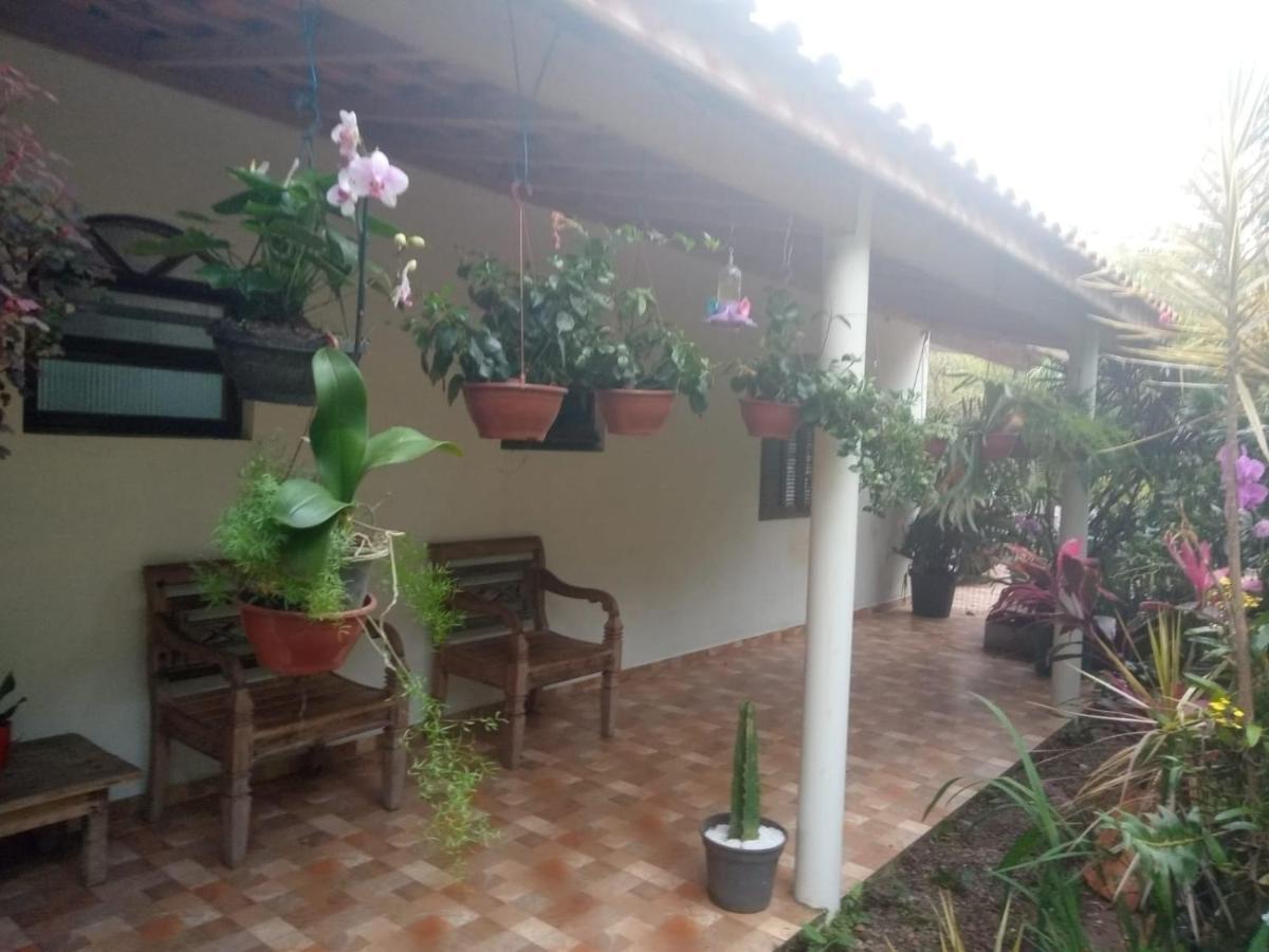Suites Proximo Ao Rio Jaguareguava Em ברטיוגה מראה חיצוני תמונה