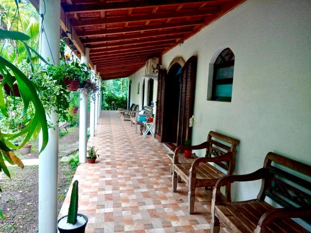 Suites Proximo Ao Rio Jaguareguava Em ברטיוגה מראה חיצוני תמונה